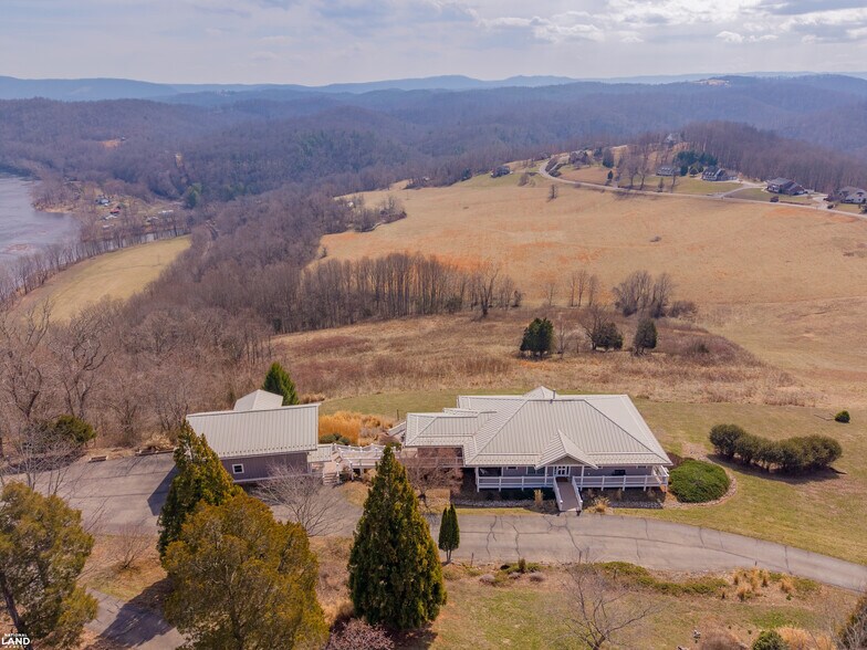 More Photos Of 125 River Ridge Dr, Pearisburg Hospitality For Sale