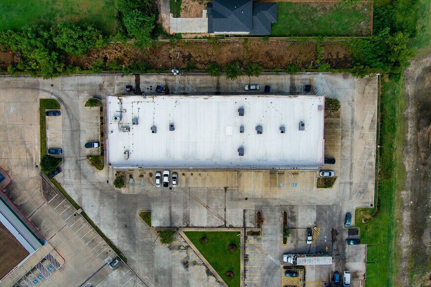 More Photos Of 10404 Gulf Fwy, Houston Storefront For Lease