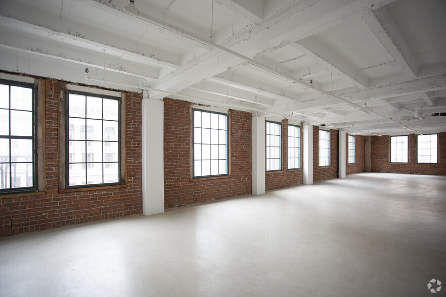 More Photos Of 520 S Grand Ave, Los Angeles Office For Lease