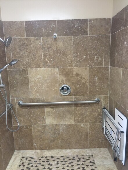 More Photos Of 79485 Highway 111, La Quinta General Retail For Lease