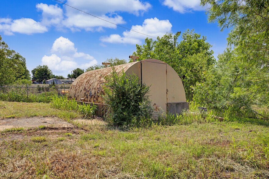 More Photos Of 14165 W Cooksey Rd, Crescent Industrial For Sale