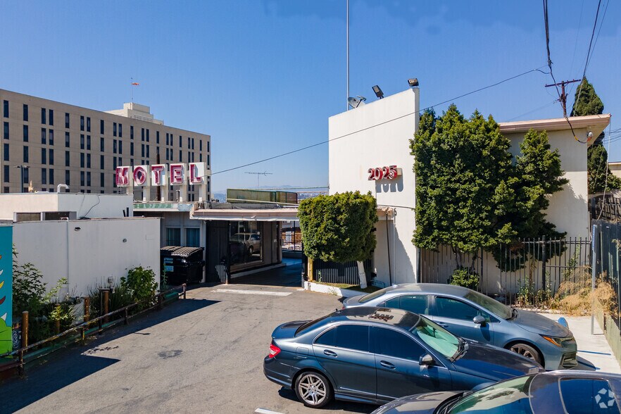 More Photos Of 2025 W 3rd St, Los Angeles Hotel For Lease