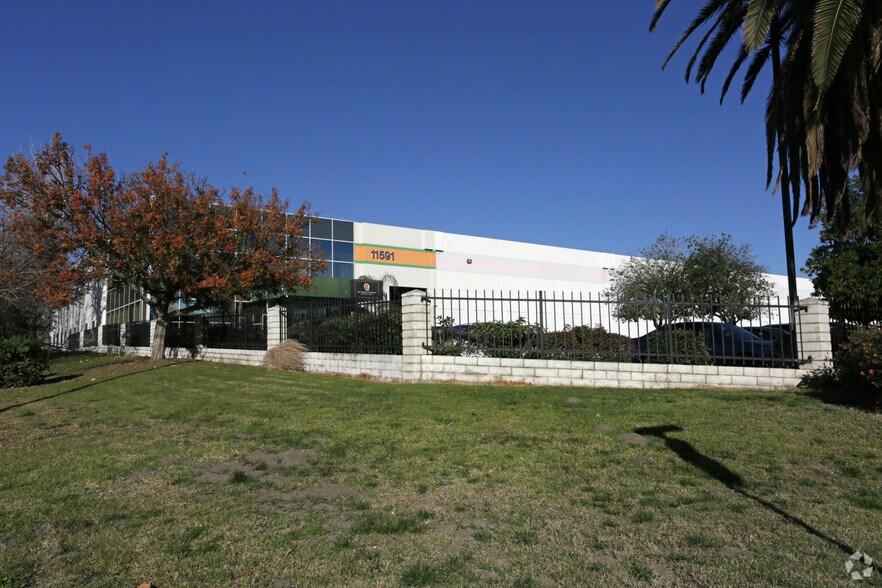 Primary Photo Of 11591 Etiwanda Ave, Fontana Warehouse For Lease