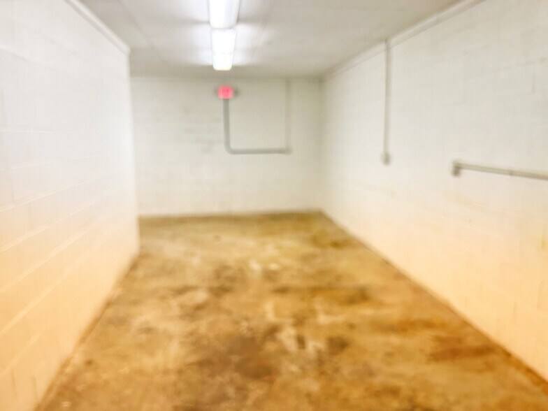 More Photos Of 27918 Highway 6, Sardis Restaurant For Lease