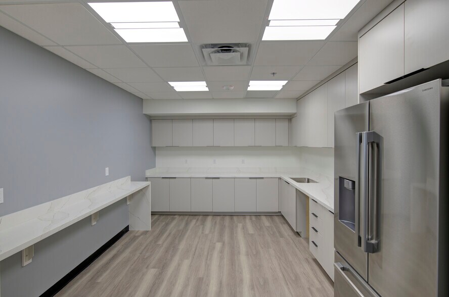 More Photos Of 3111 N University Dr, Coral Springs Office For Lease