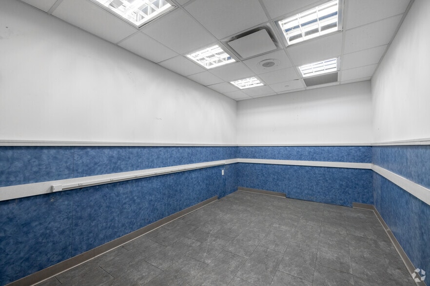 More Photos Of 300 E 23rd St, New York Apartments For Sale