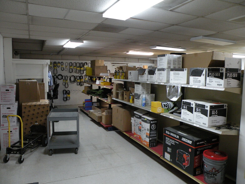 More Photos Of 45223 23rd St W, Lancaster Auto Dealership For Sale