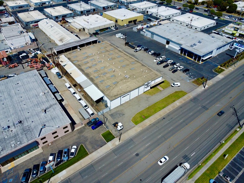 More Photos Of 1005 E Orangethorpe Ave, Anaheim Warehouse For Sale