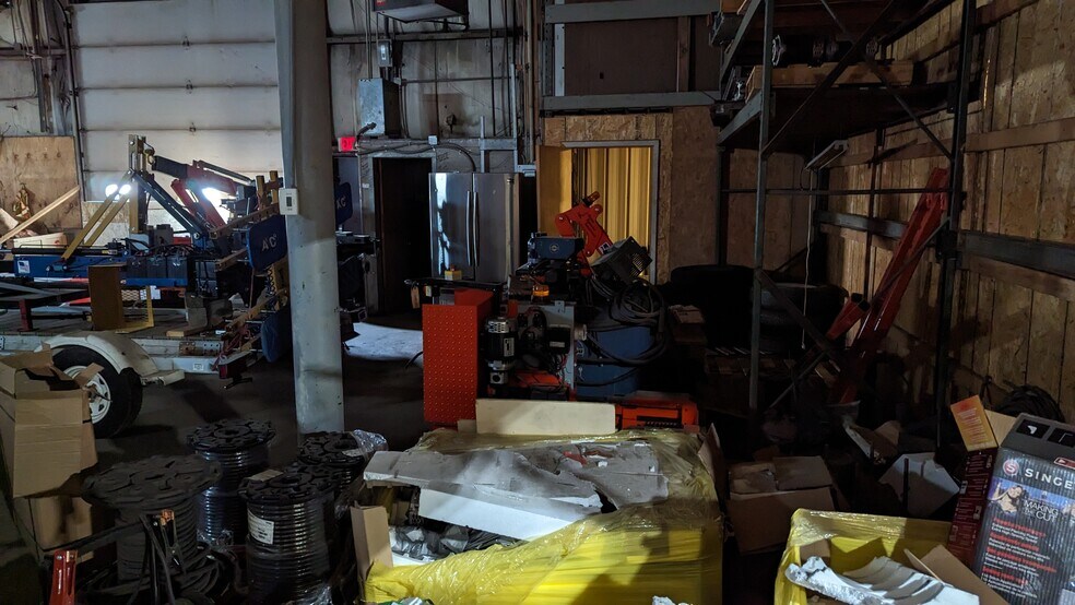 More Photos Of 22 Park Rd, Kingsbury Warehouse For Sale