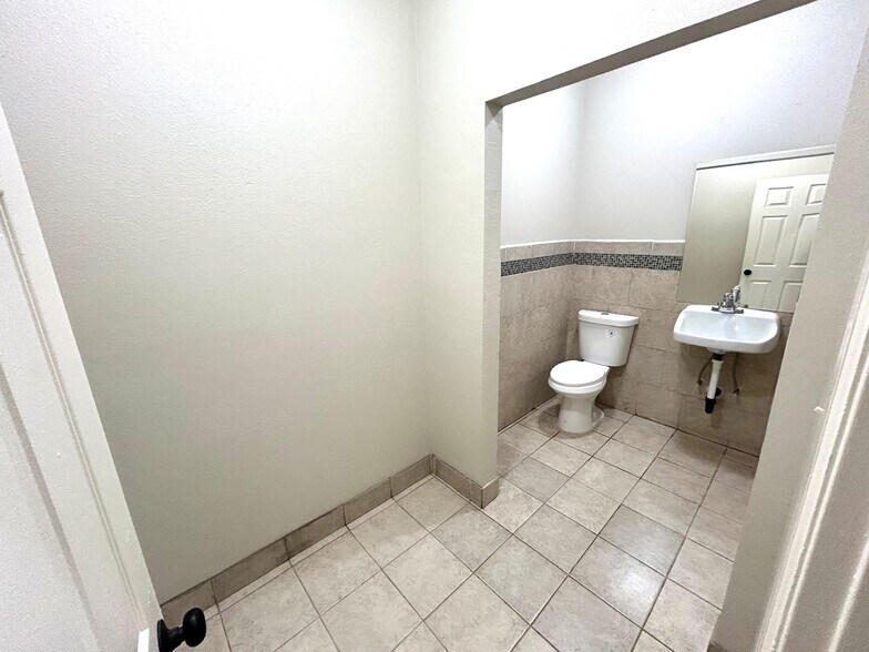More Photos Of 247 E Highland Ave, San Bernardino Office Residential For Sale