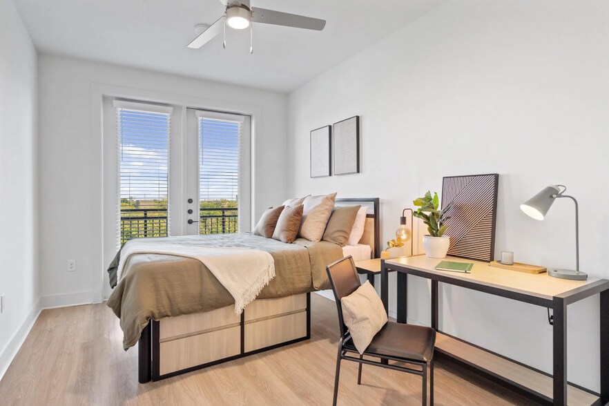 More Photos Of 713 Richmond Ave, Houston Apartments For Lease