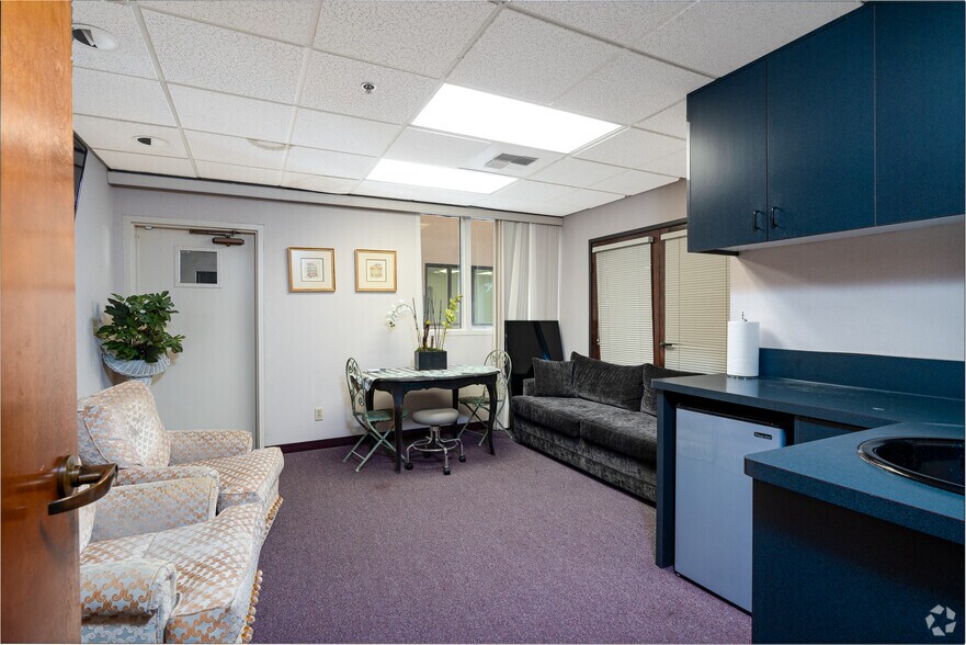 More Photos Of 3550 Q St, Bakersfield Medical For Sale