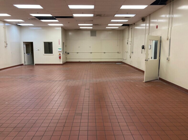 More Photos Of 942 Old Liverpool Rd, Liverpool Manufacturing For Lease