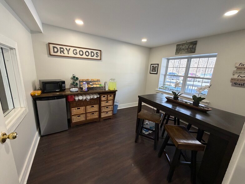 More Photos Of 43850 US 6, Wyalusing Apartments For Sale