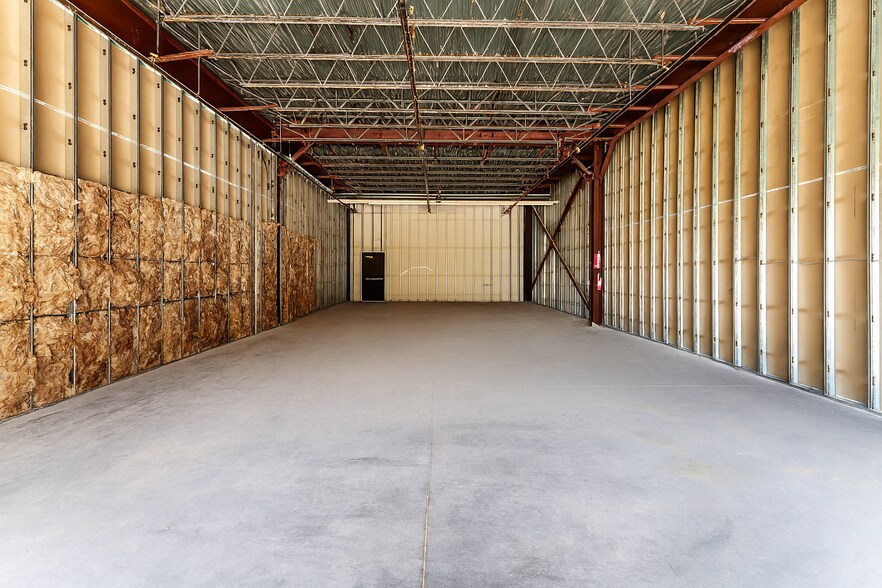 More Photos Of 4899 Highway 6, Missouri City Restaurant For Lease