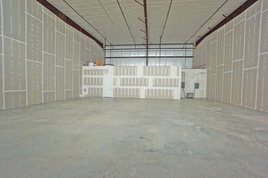 202 Industrial Blvd, Sugar Land, TX 77478 Warehouse For Sale