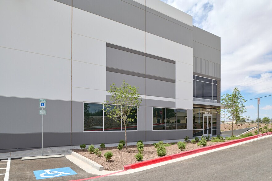 More Photos Of 8900 Escobar Dr, El Paso Distribution For Lease