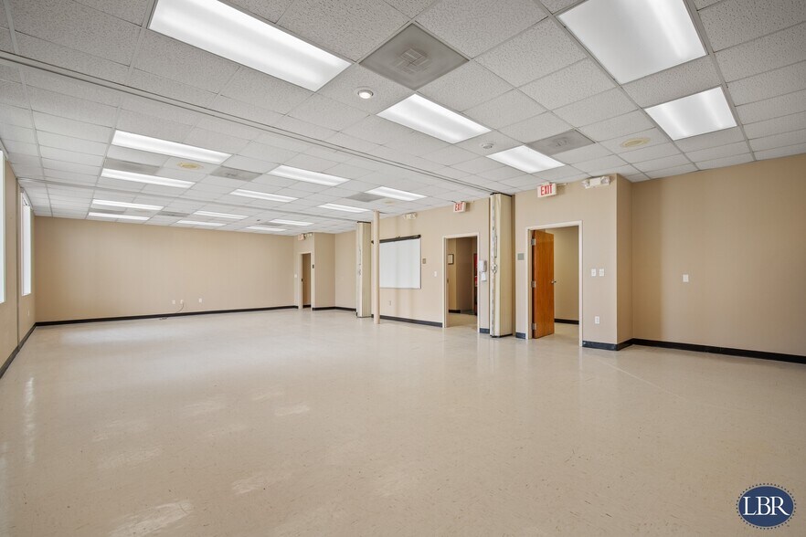 More Photos Of 185 Barton Blvd, Rockledge Storefront For Lease