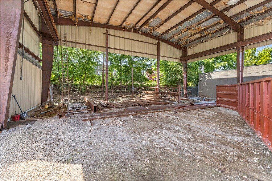 More Photos Of 16136 White Ave, Allen Park Warehouse For Sale