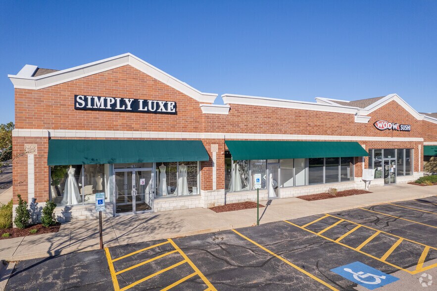 More Photos Of 702-750 S Randall Rd, Algonquin Unknown For Lease