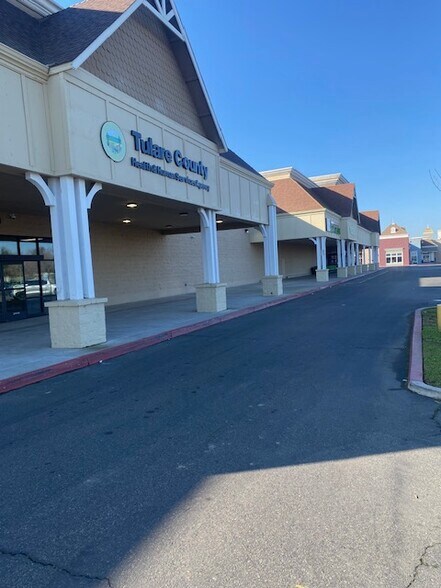 More Photos Of 2270 E El Monte Way, Dinuba Storefront For Lease