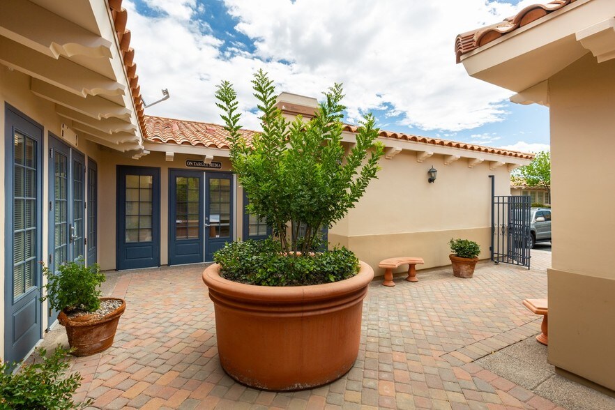 More Photos Of 3223 E Warm Springs Rd, Las Vegas Office For Lease