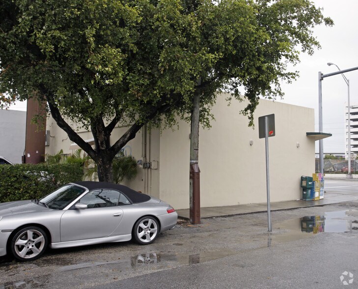 More Photos Of 3791 Bird Rd, Miami Restaurant For Lease