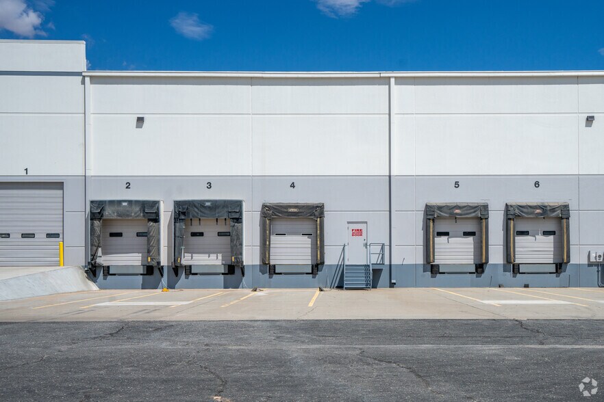 More Photos Of 12430 Mercantile Ave, El Paso Warehouse For Lease