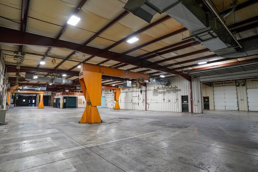 More Photos Of 4101 Merchant Rd, Fort Wayne Light Manufacturing For Lease