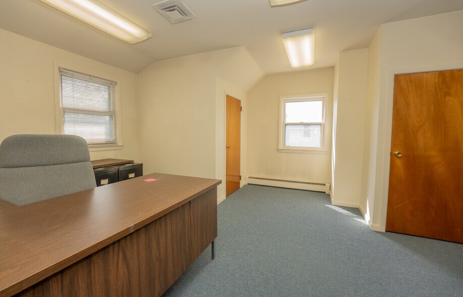 More Photos Of 2429 Vauxhall Rd, Union Township Office Residential For Sale