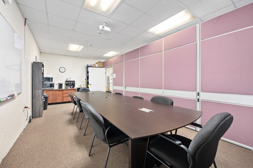 More Photos Of 2 Sunshine Blvd, Ormond Beach Flex For Sale