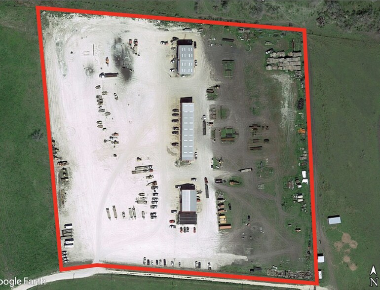 More Photos Of 3248 N. Hwy Frontage Rd., Three Rivers Warehouse For Sale