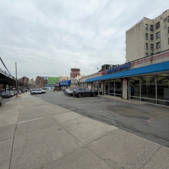 More Photos Of 613-613 Westchester Ave, Bronx Storefront Retail Office For Lease