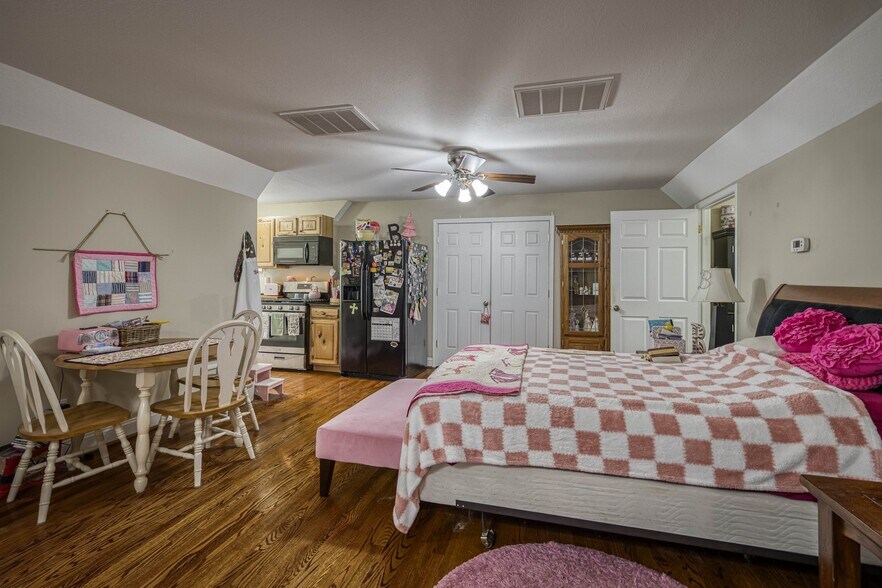 More Photos Of 200 Little Acres Dr, Marion Specialty For Sale