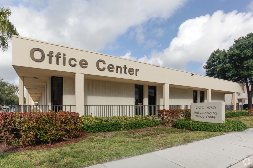 More Photos Of 2700-2750 N 29th Ave, Hollywood Office For Lease