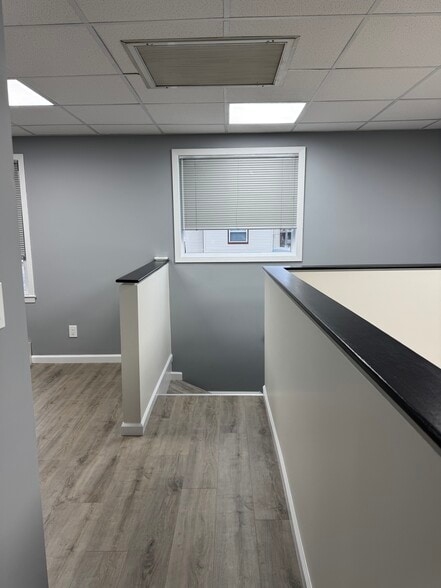 More Photos Of 128 Front St, Mineola Office For Sale