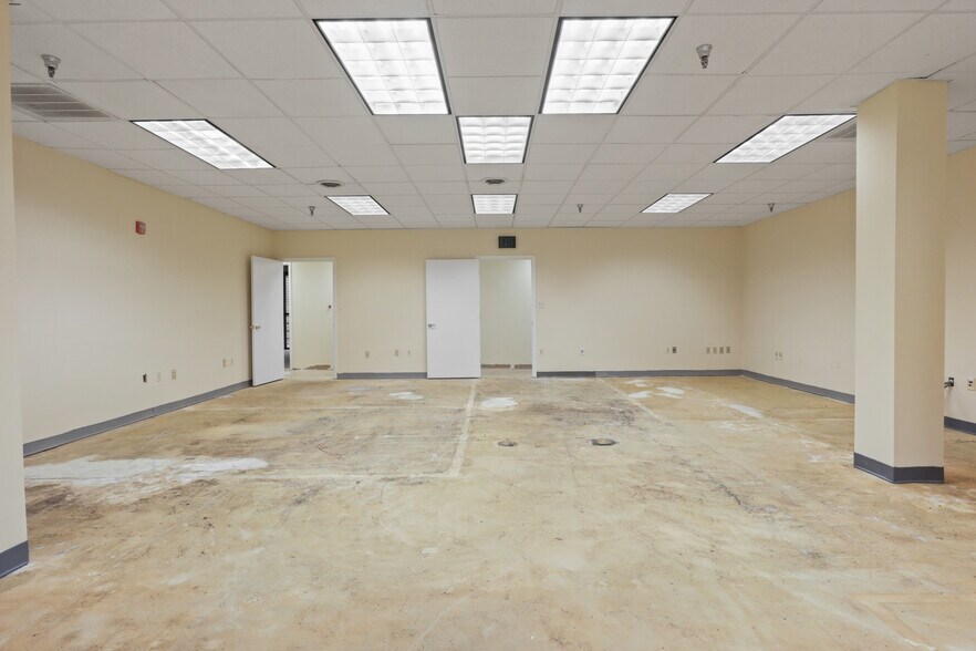 More Photos Of 339 Buschs Frontage Rd, Annapolis Medical For Lease