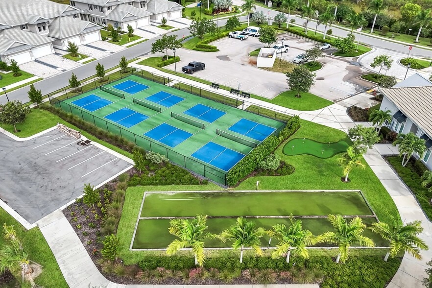 More Photos Of 286 Indies Dr E, Naples Multifamily For Sale