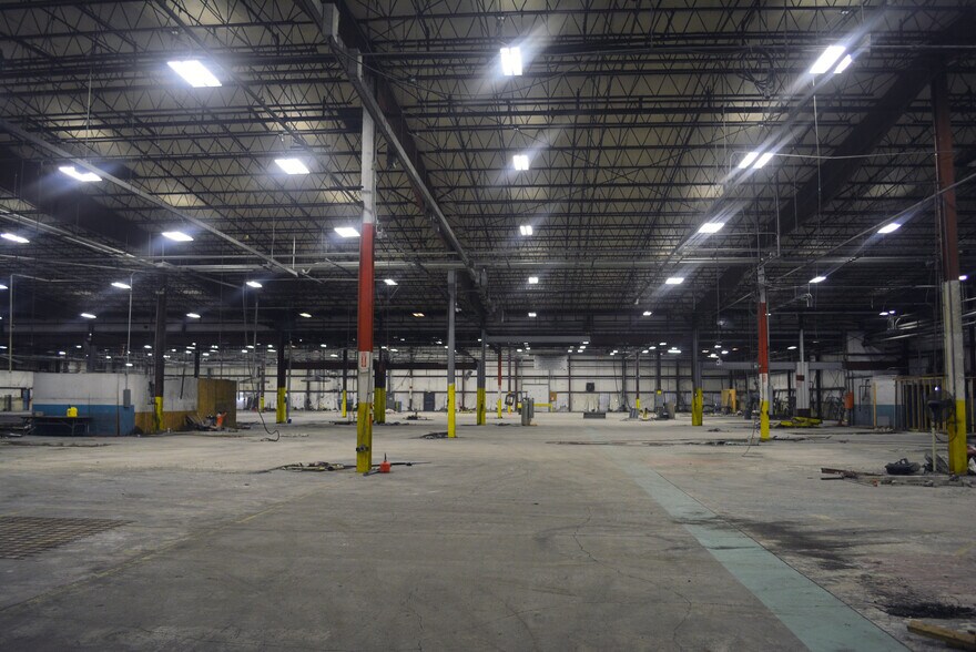 More Photos Of 130 W Harvest Rd, Bluffton Manufacturing For Sale