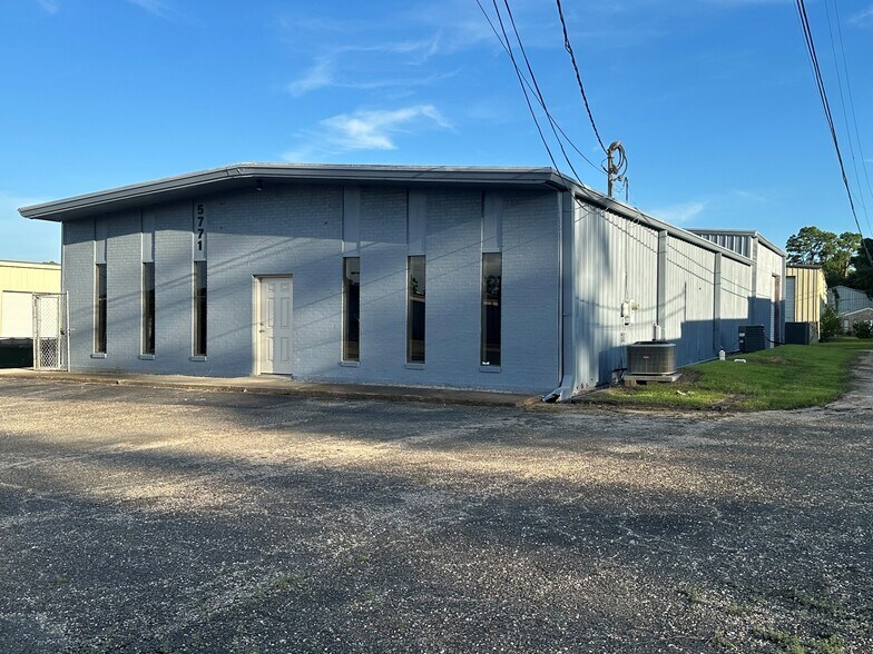 More Photos Of 5771 I 10 Industrial Pky N, Theodore Warehouse For Lease