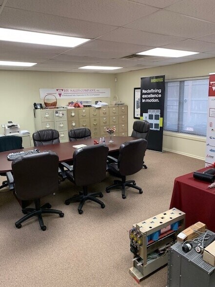 More Photos Of 12562 S Harrells Ferry Rd, Baton Rouge Office For Sale