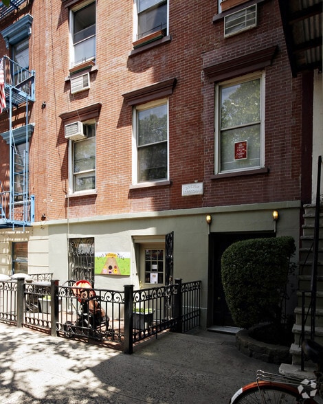More Photos Of 297 E Tenth St, New York Apartments For Lease