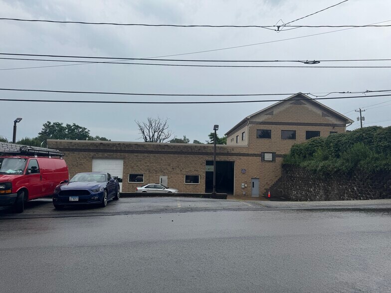 Primary Photo Of 1101 Lincoln Hwy, North Versailles Showroom For Lease