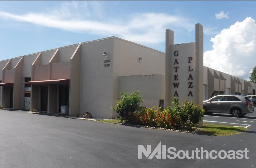 More Photos Of 1360-1396 SE Huffman Rd, Port Saint Lucie Warehouse For Lease
