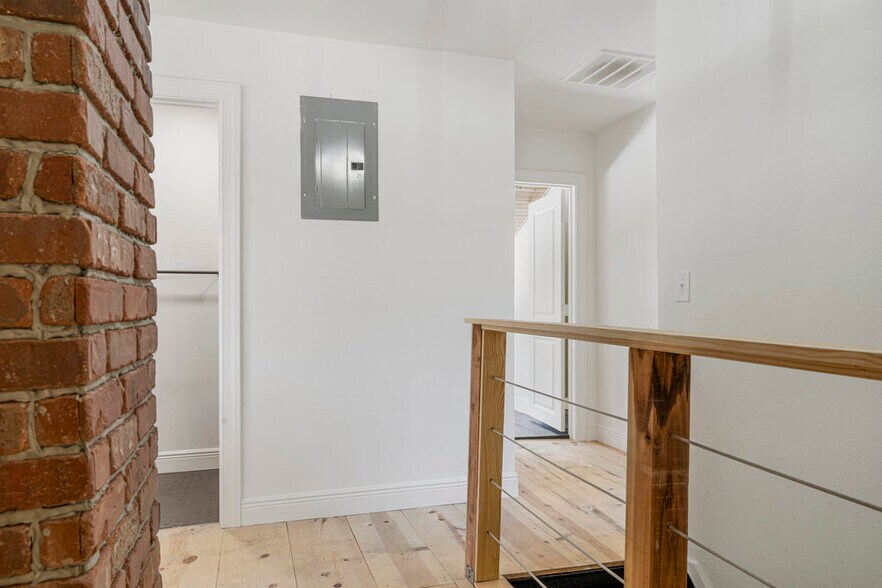 More Photos Of 2618 E 8th St, Tulsa Apartments For Sale