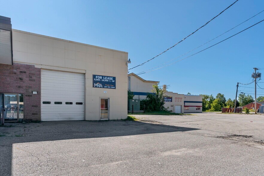 More Photos Of 777-785 Main St, Lewiston Warehouse For Lease
