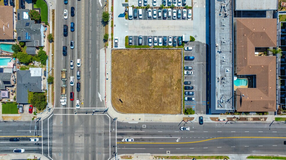 More Photos Of 2150 Artesia Blvd, Torrance General Retail For Lease