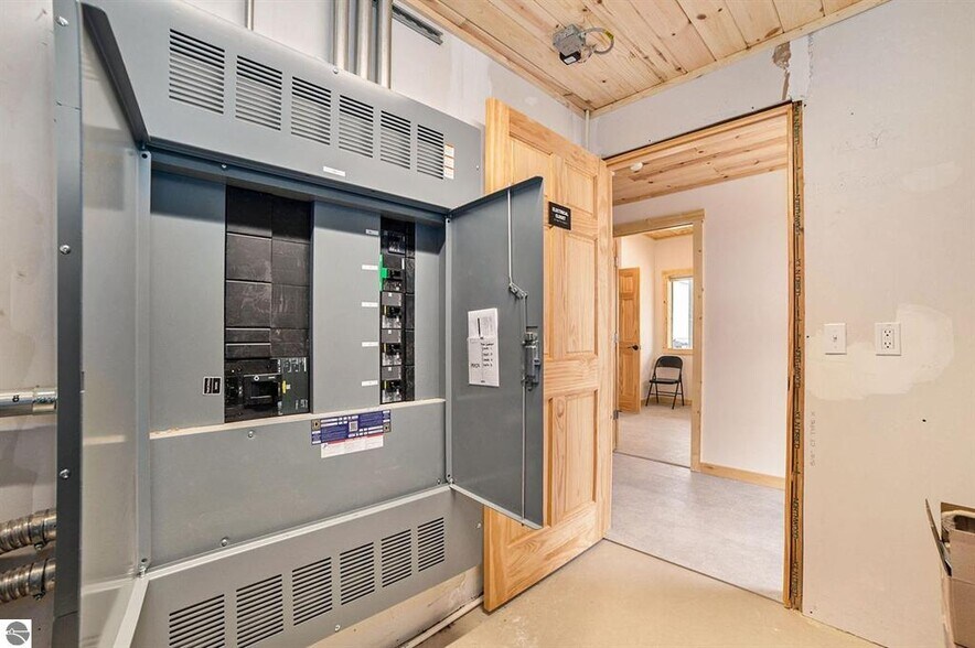 More Photos Of 110 W Park Dr, Kalkaska Service For Sale