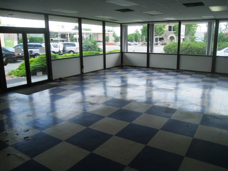 More Photos Of 1033 S Bascom Ave, San Jose Freestanding For Lease