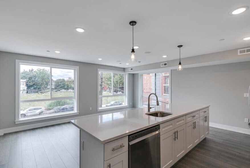 More Photos Of 1309 S 52nd St, Philadelphia Apartments For Sale